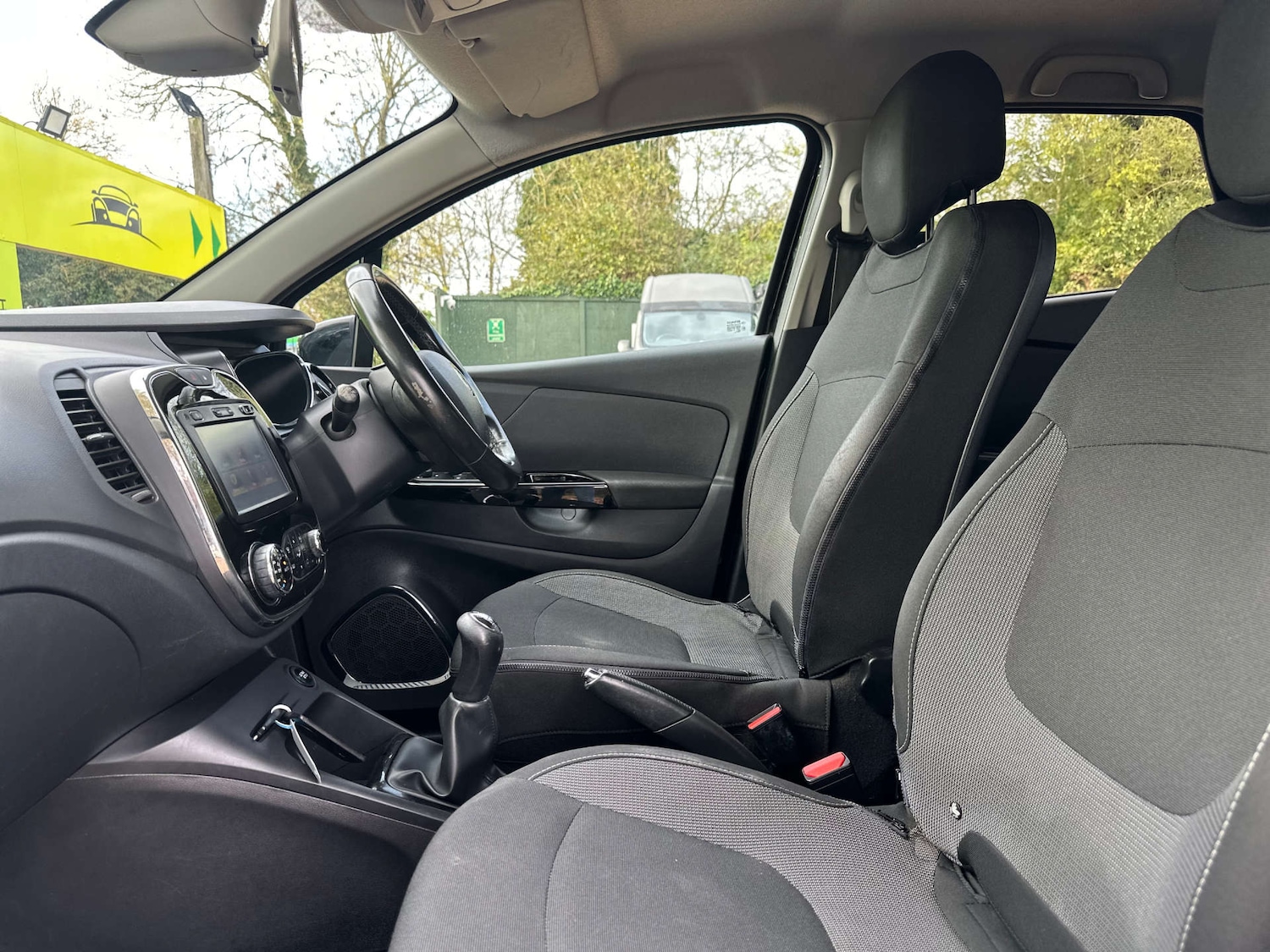 Used Renault Captur 2017 for sale - 76878080: Photo 15