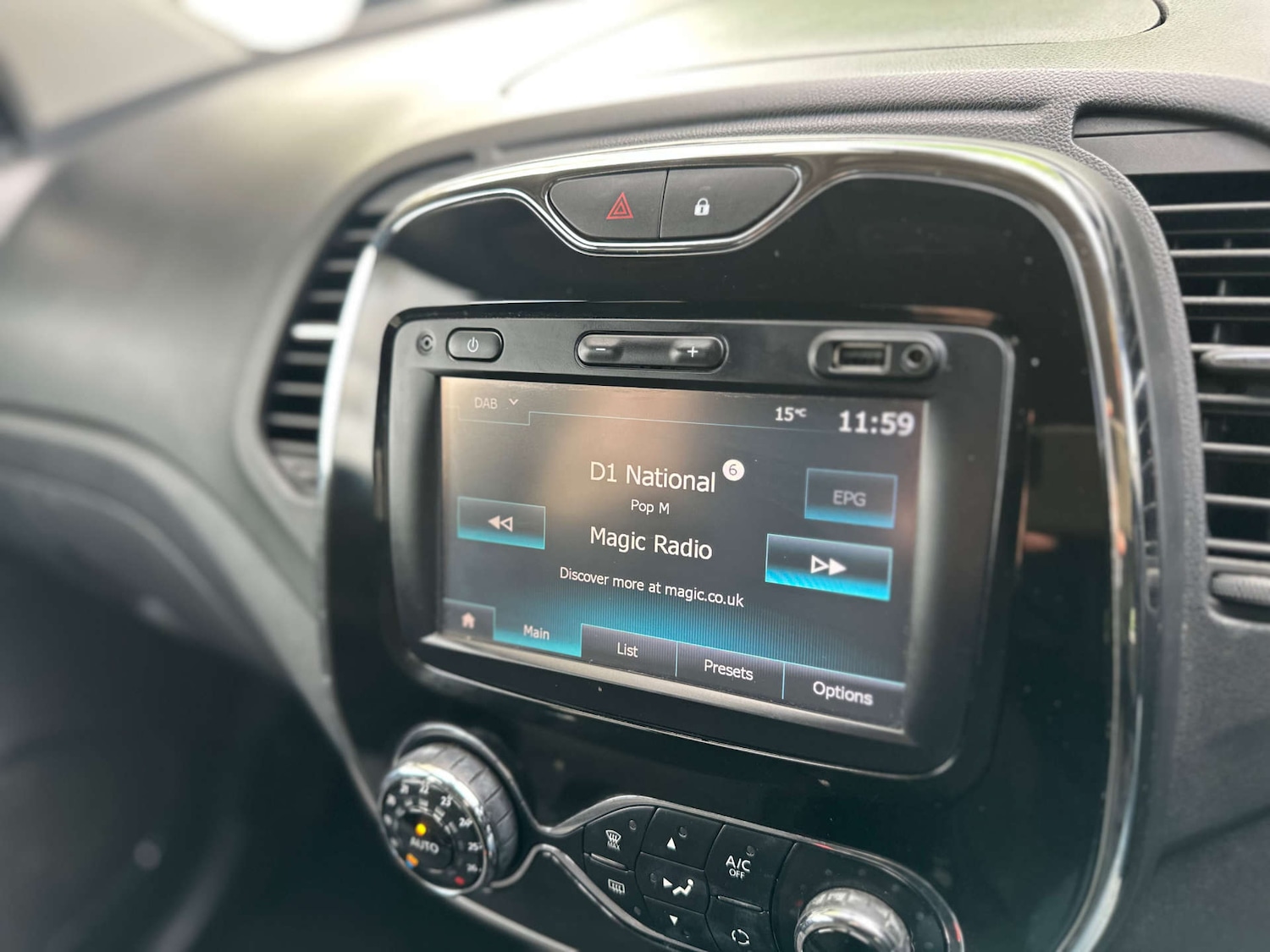 Used Renault Captur 2017 for sale - 76878080: Photo 19