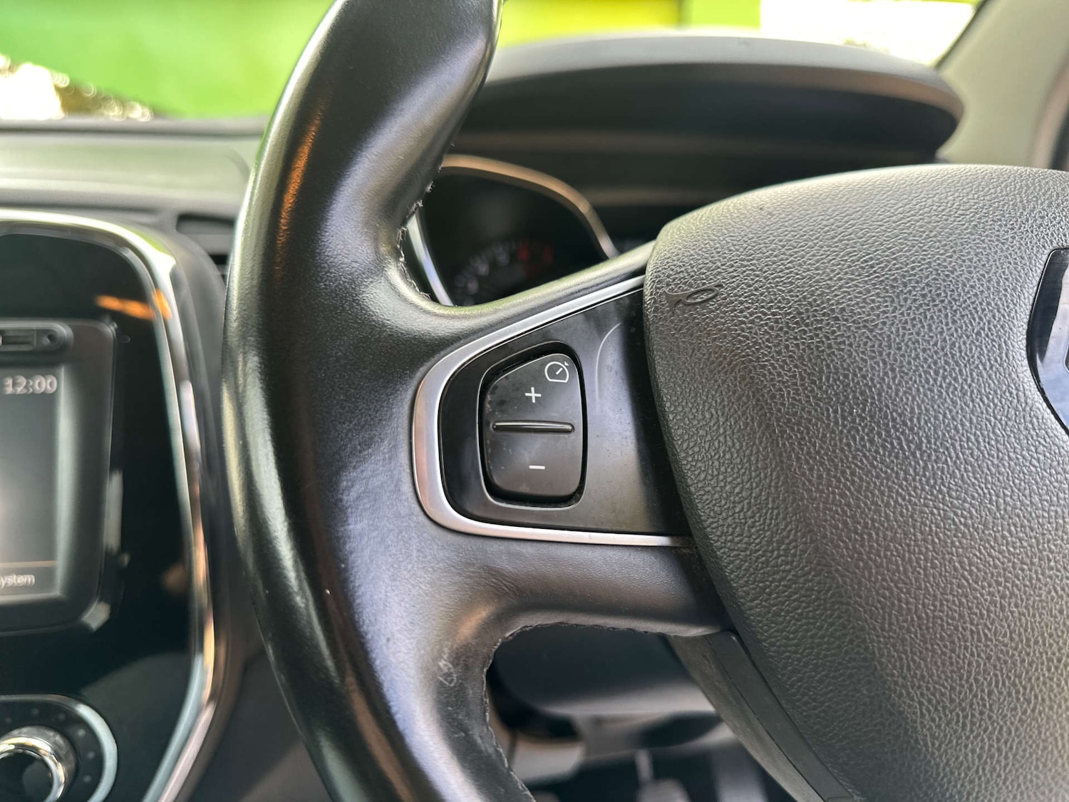 Used Renault Captur 2017 for sale - 76878080: Photo 30