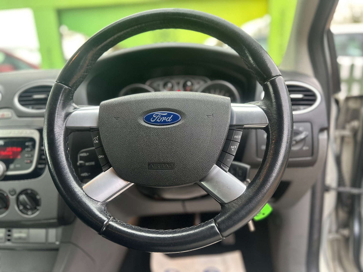 Used Ford Focus 2009 for sale - 76693631: Photo 30