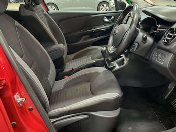 Used Renault Clio 2016 for sale - 78873356: Photo
