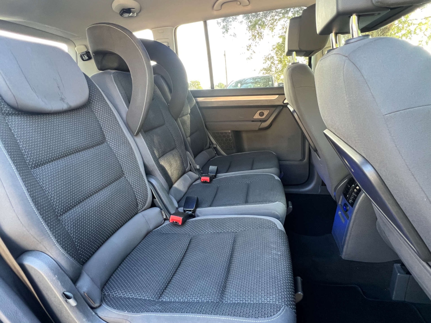 Used Volkswagen Touran 2015 for sale - 76023087: Photo 11