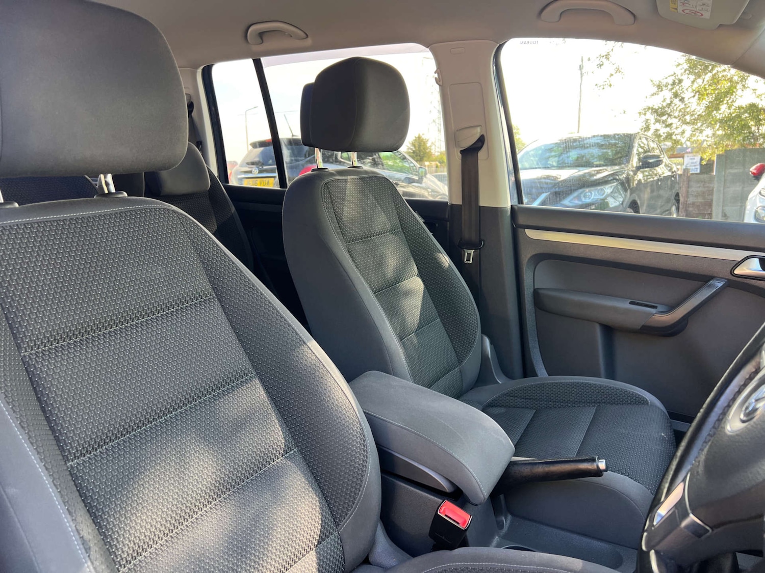 Used Volkswagen Touran 2015 for sale - 76023087: Photo 12