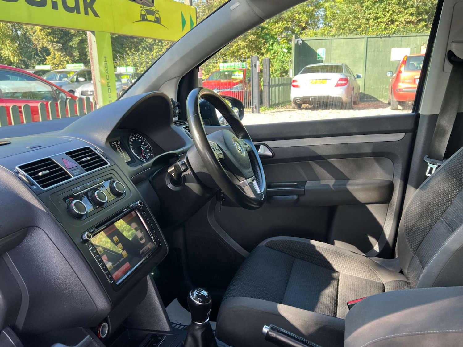 Used Volkswagen Touran 2015 for sale - 76023087: Photo 18