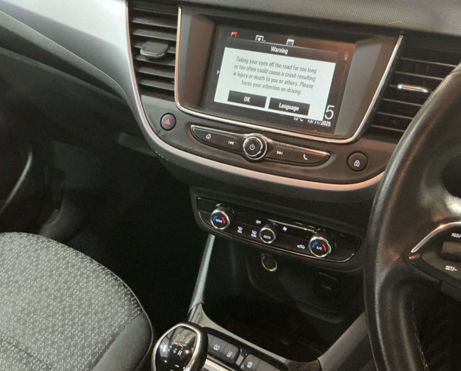 Used Vauxhall Crossland X 2018 for sale - 76637985: Photo 2