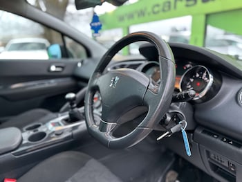 Used Peugeot 3008 2010 for sale - 77335743: Photo