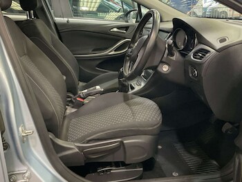 Used Vauxhall Astra 2017 for sale - 78315900: Photo