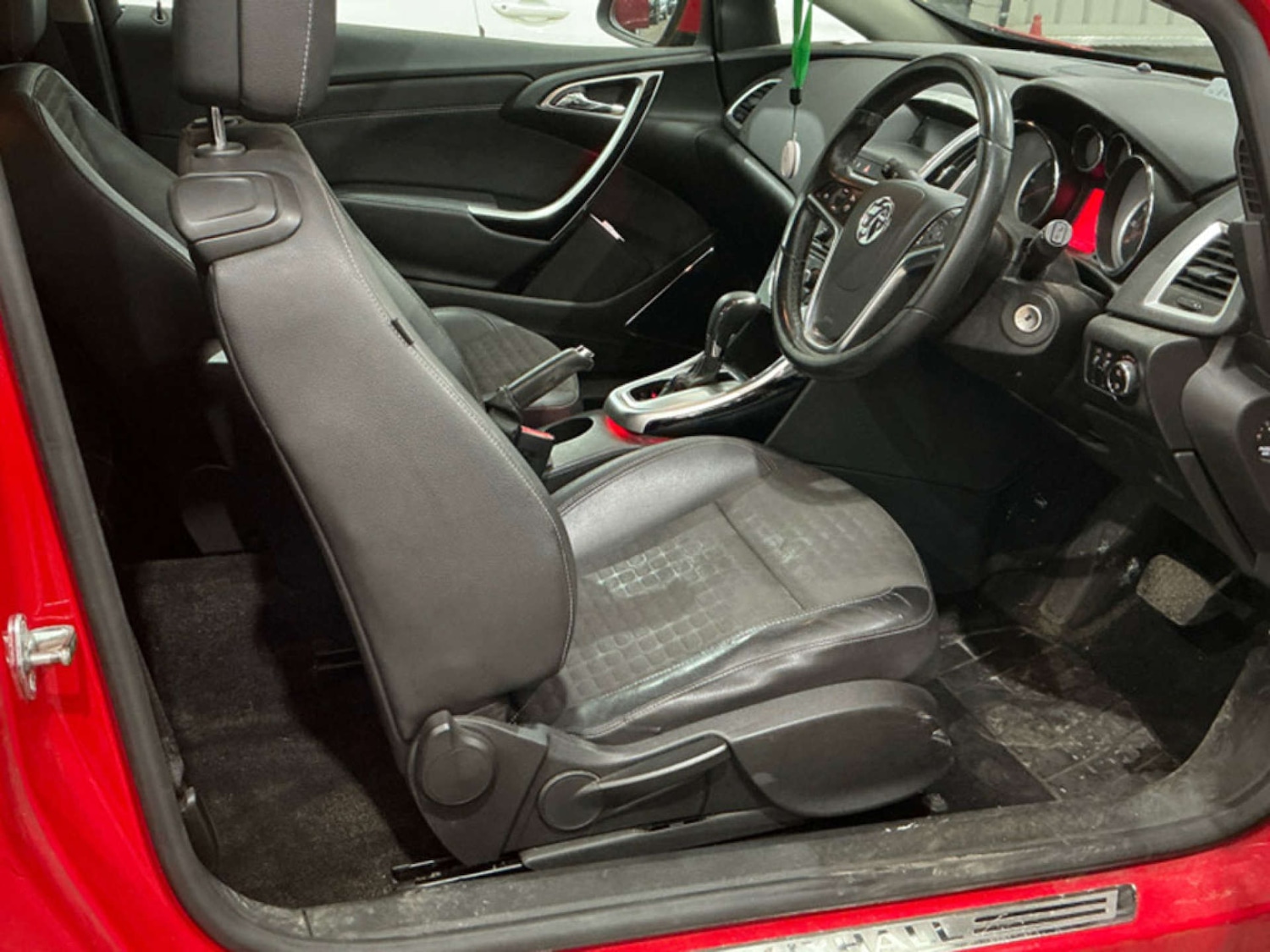 Used Vauxhall Astra GTC 2013 for sale - 78003663: Photo 3