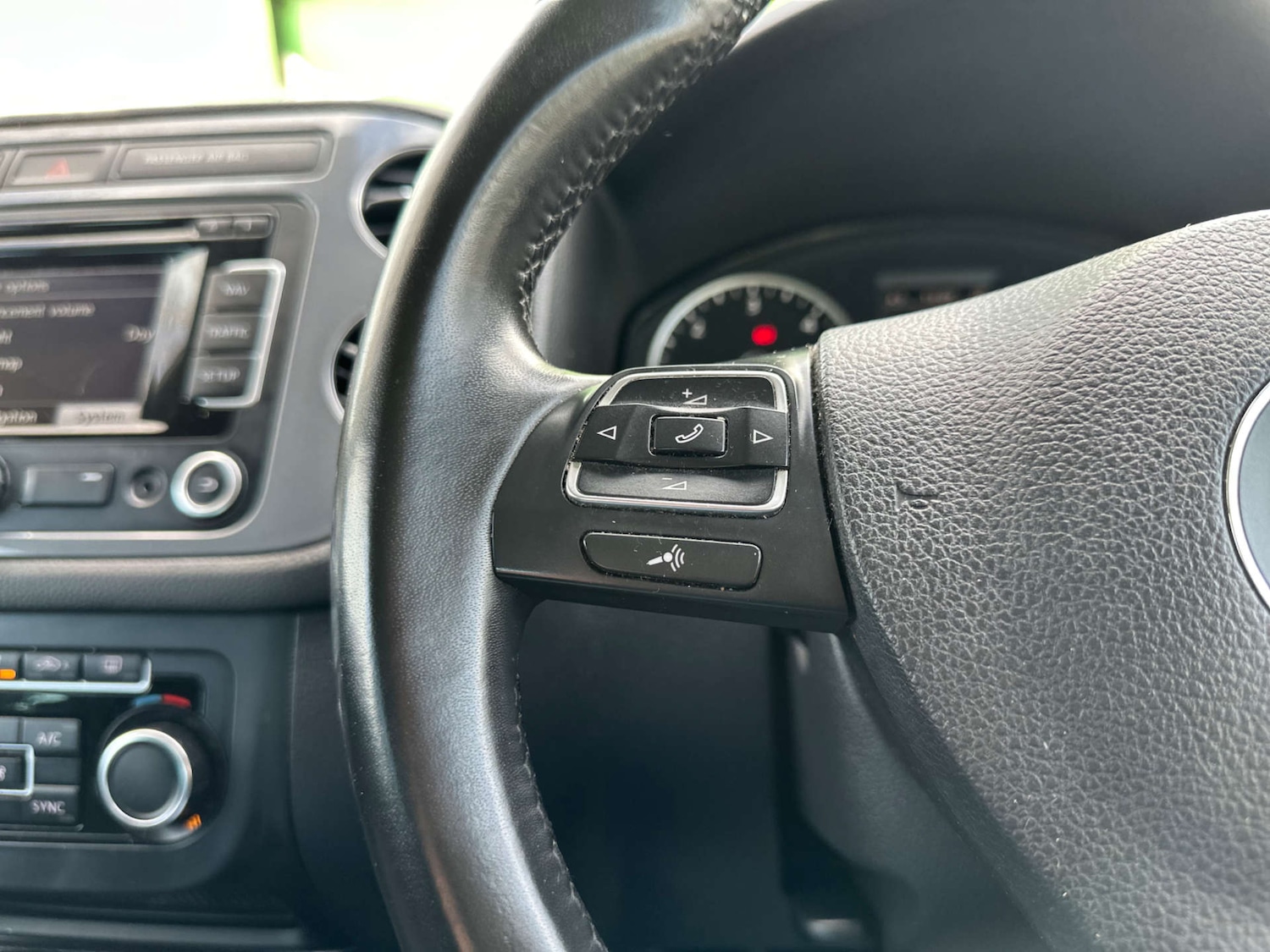 Used Volkswagen Tiguan 2014 for sale - 77594808: Photo 30