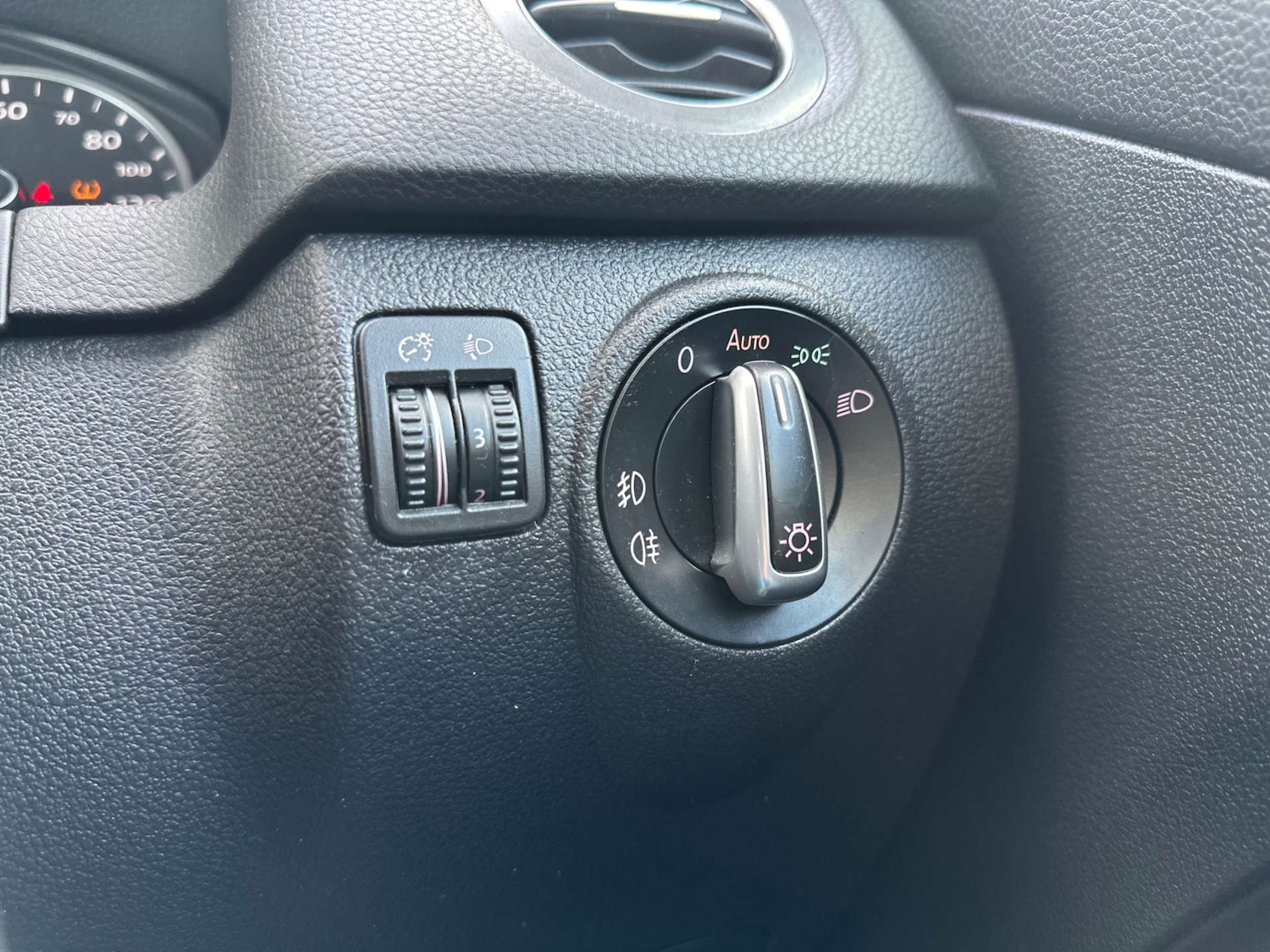 Used Volkswagen Tiguan 2014 for sale - 77594808: Photo 31