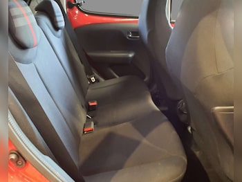 Used Peugeot 108 2015 for sale - 76223019: Photo 3