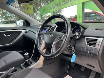 Used Hyundai i30 2015 for sale - 75737747: Photo