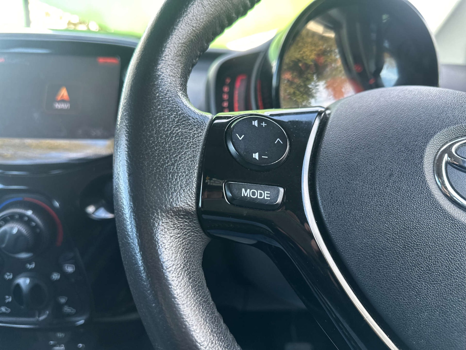 Used Toyota AYGO 2015 for sale - 76711677: Photo 22