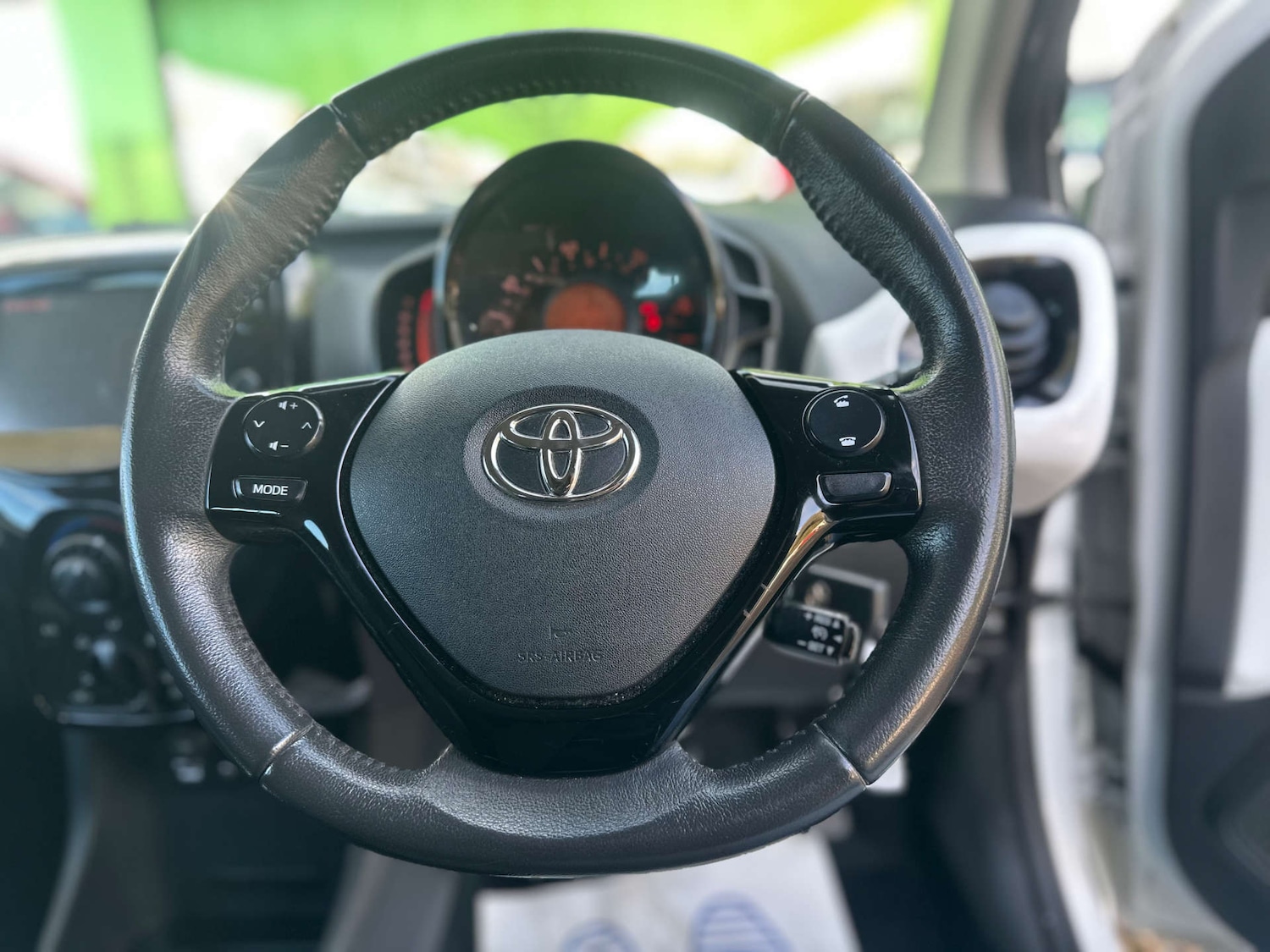 Used Toyota AYGO 2015 for sale - 76711677: Photo 31