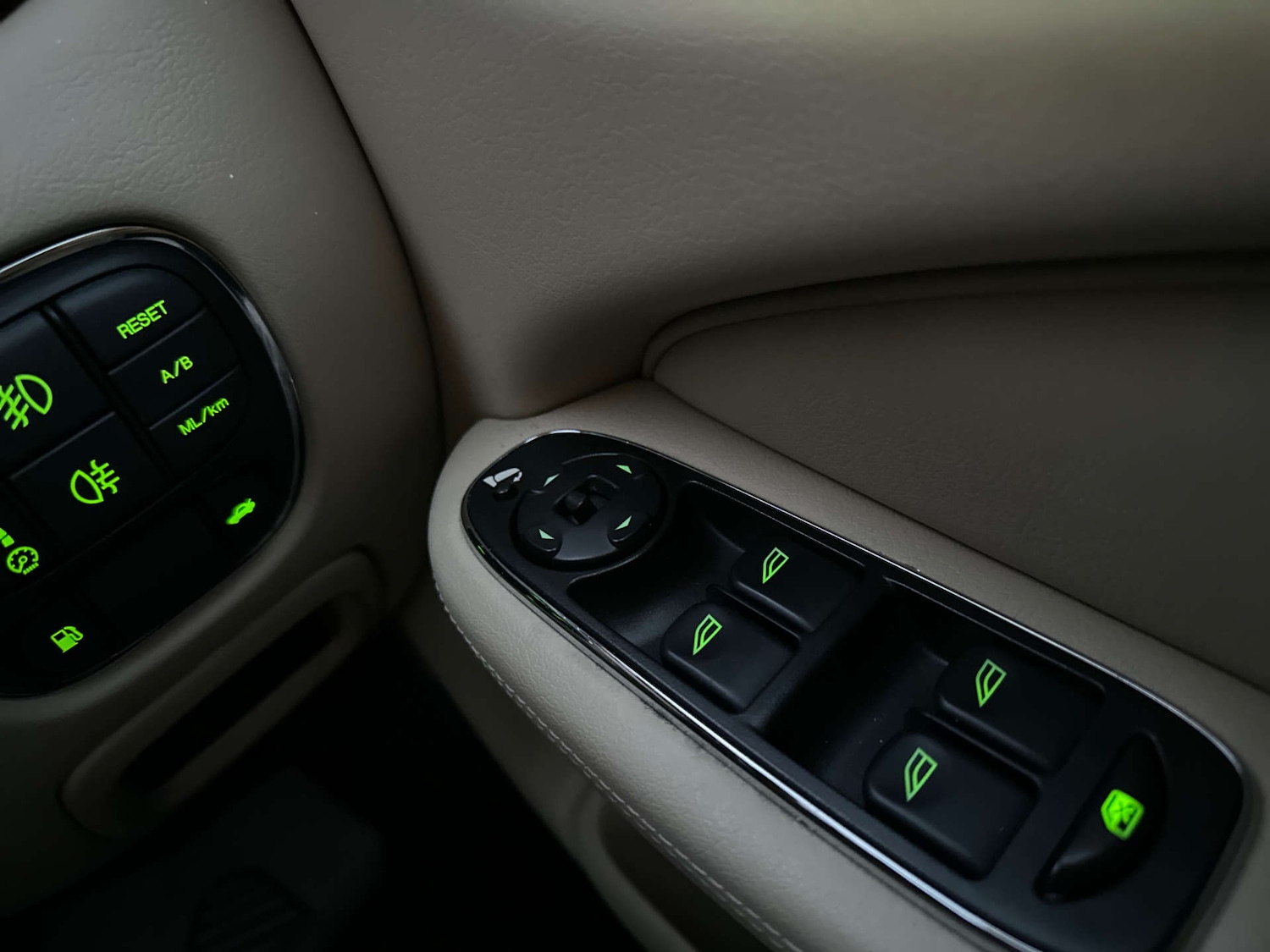 Used Jaguar XJ 2022 for sale - 77259088: Photo 27