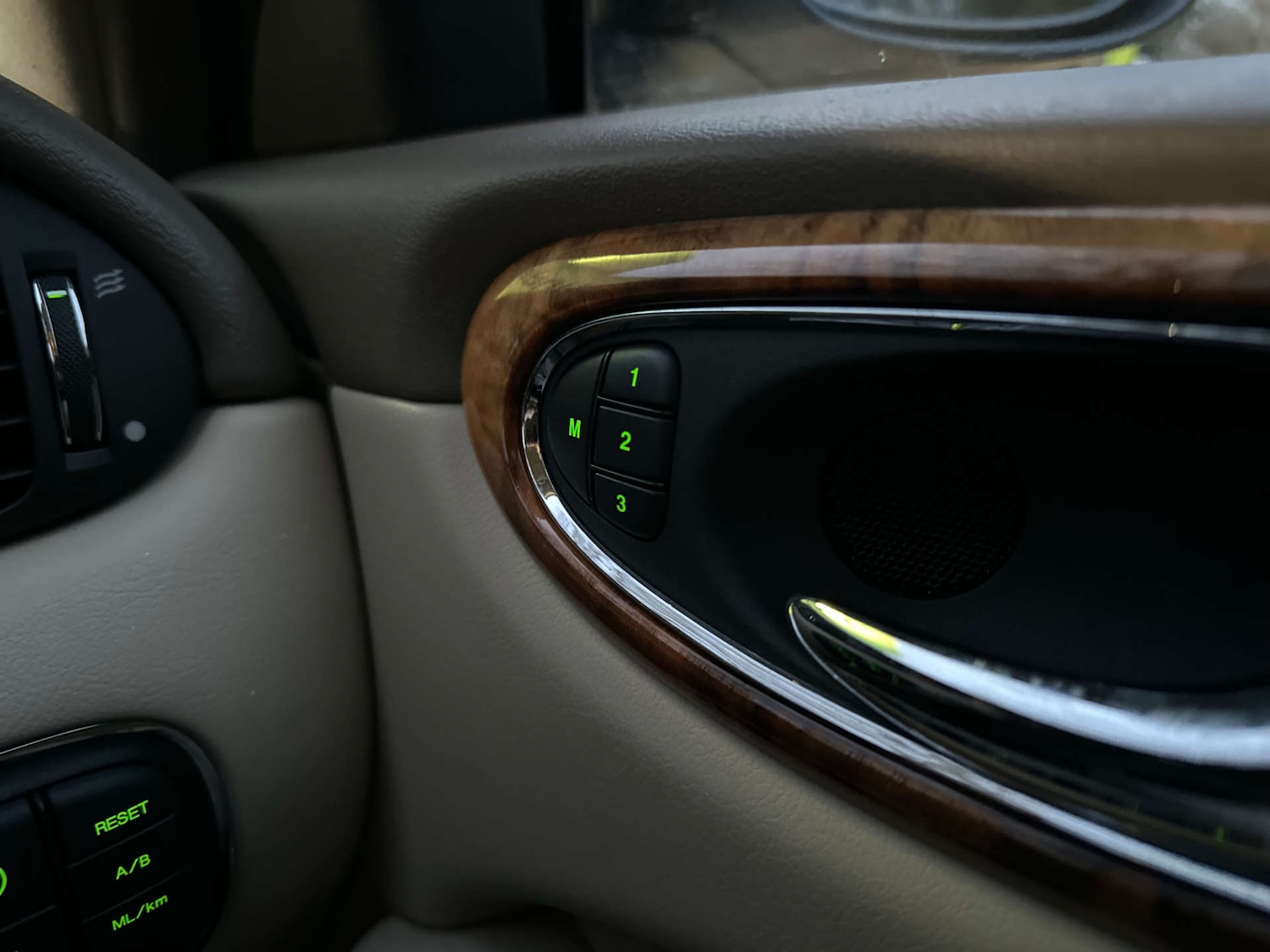 Used Jaguar XJ 2022 for sale - 77259088: Photo 29