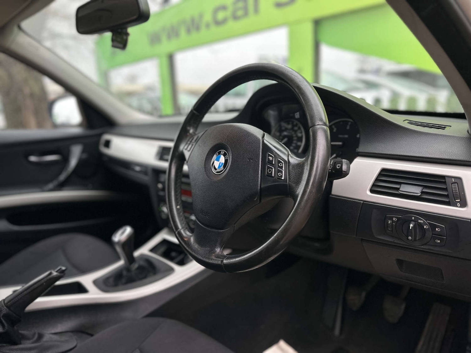 Used BMW 3 Series 2009 for sale - 77821690: Photo 2