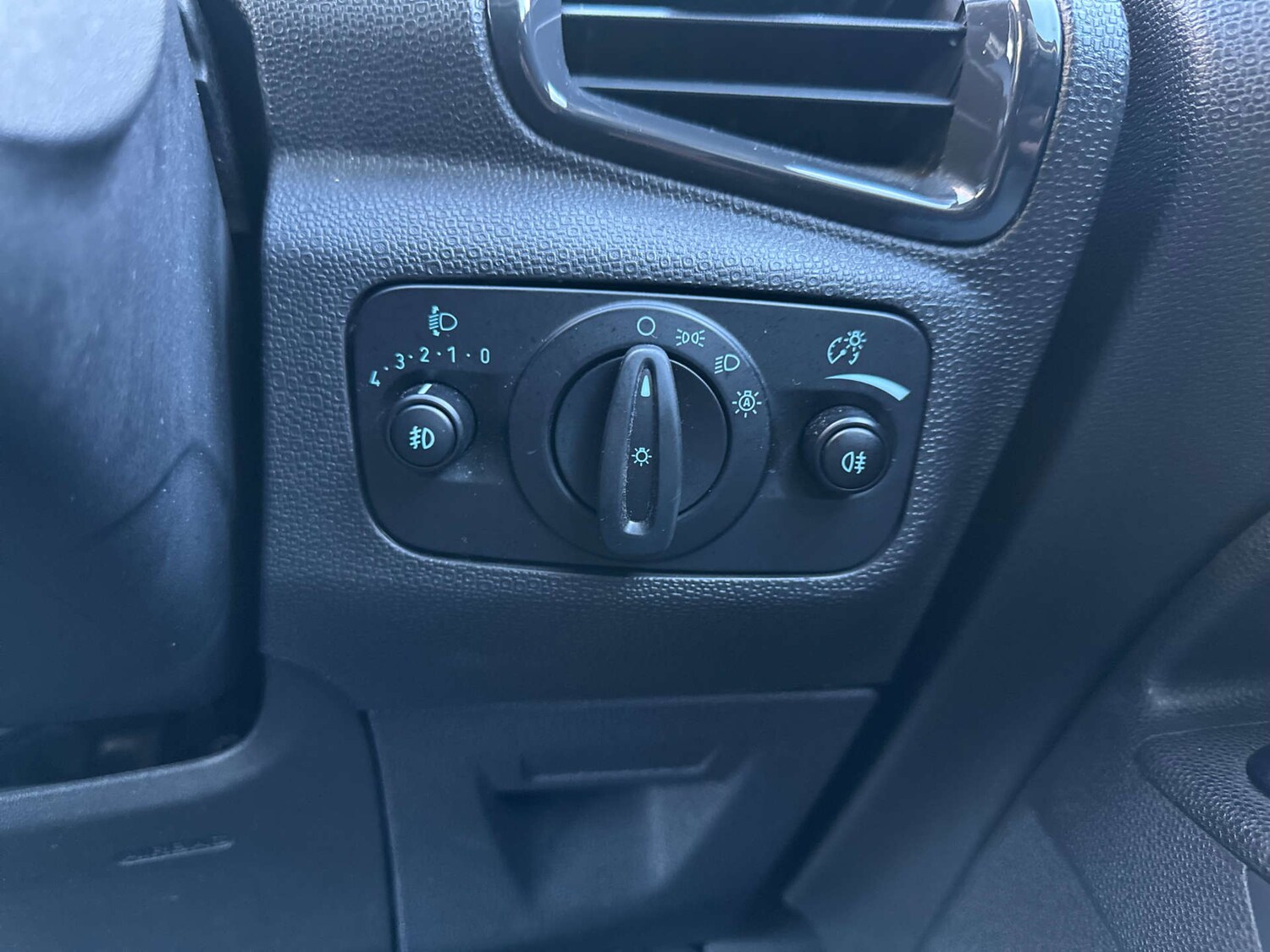 Used Ford Ecosport 2017 for sale - 77594776: Photo 32