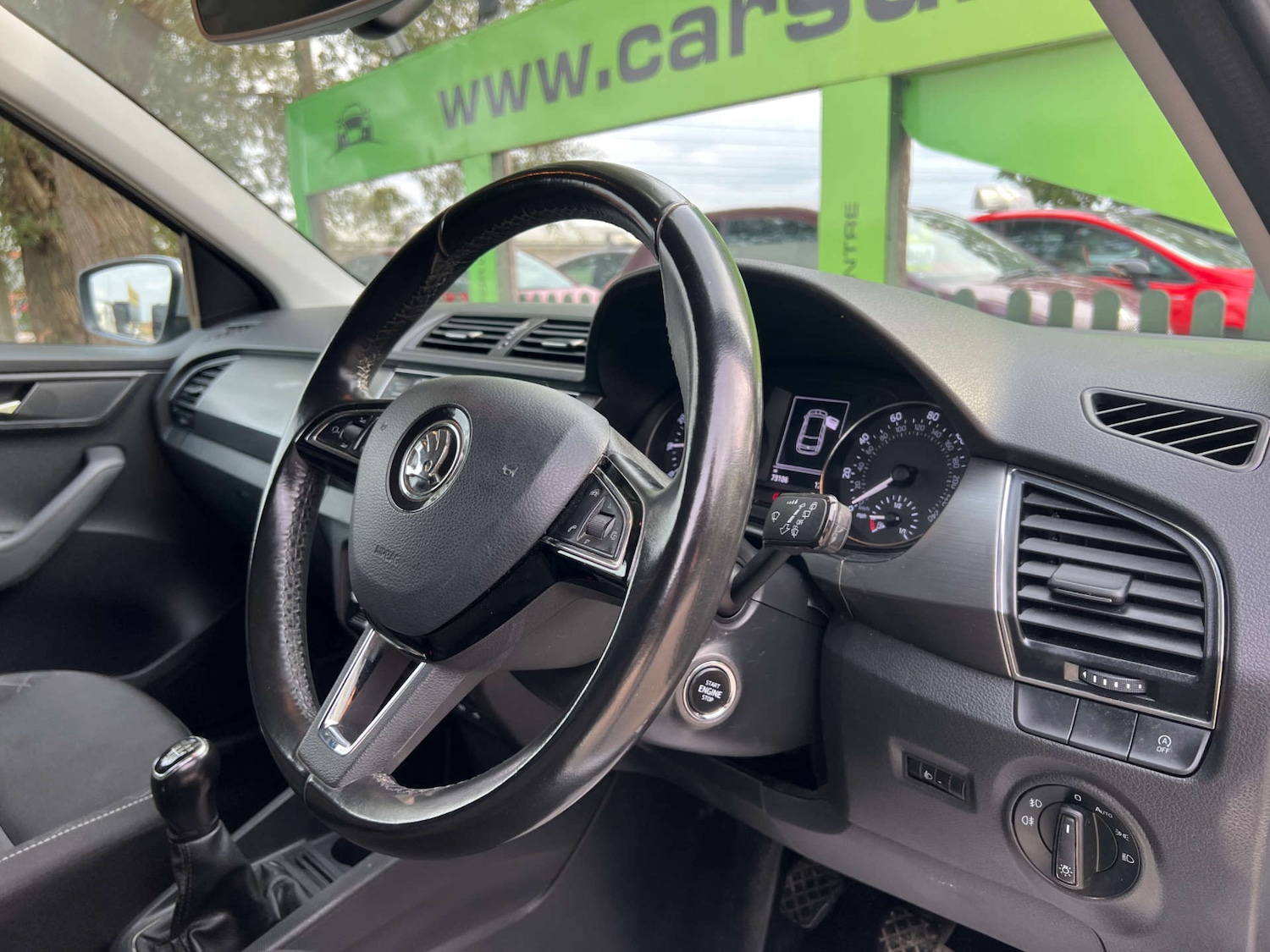 Used Skoda Fabia 2018 for sale - 76157427: Photo 2