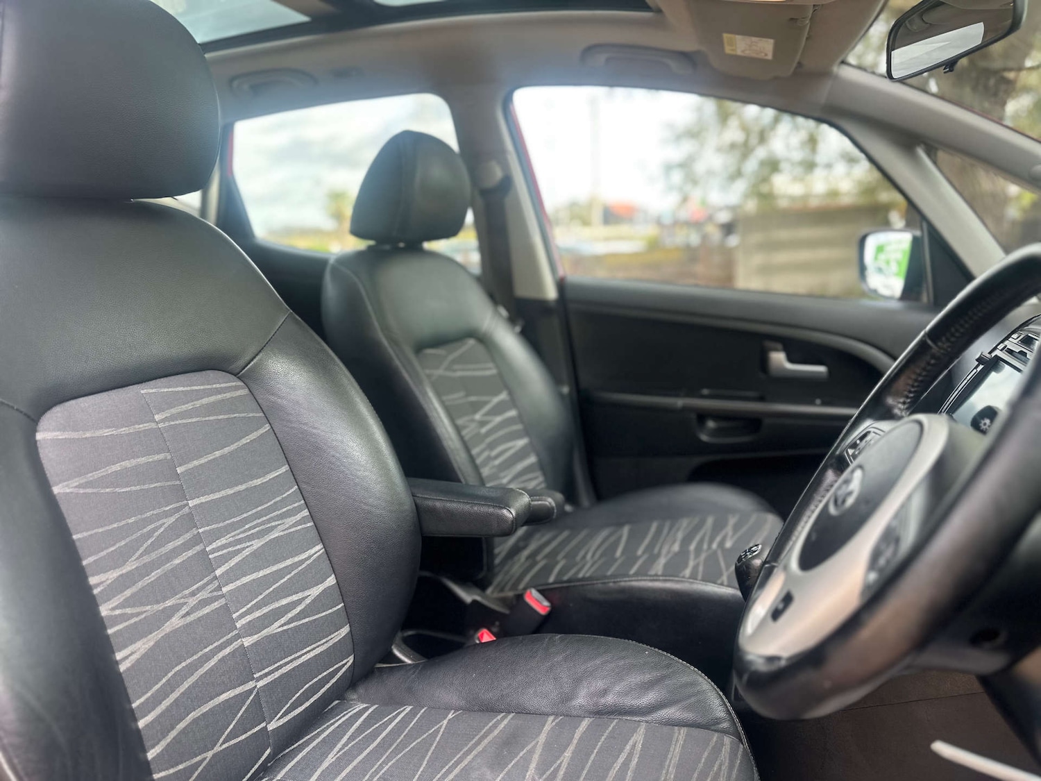 Used Kia Venga 2015 for sale - 76829749: Photo 13