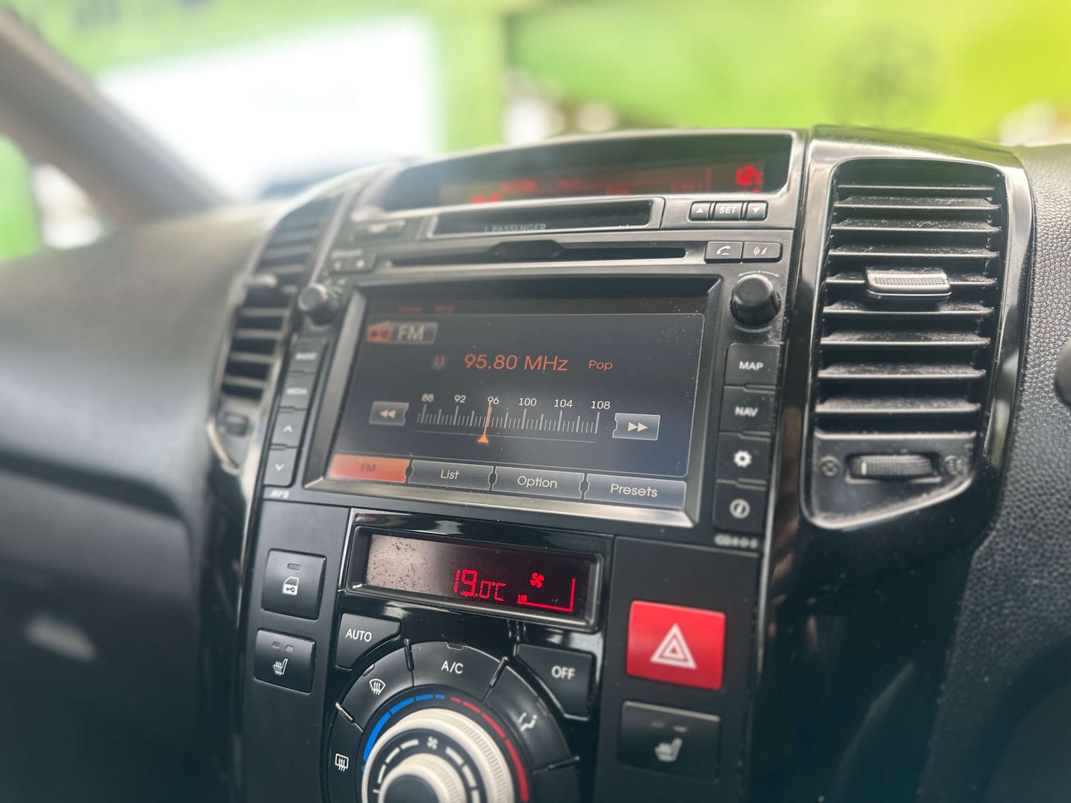 Used Kia Venga 2015 for sale - 76829749: Photo 18