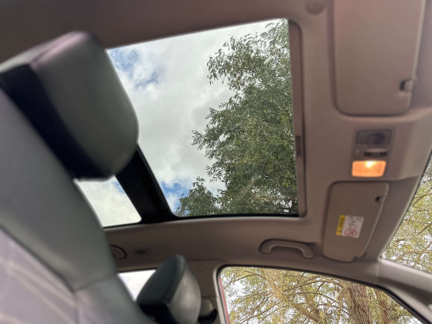 Used Kia Venga 2015 for sale - 76829749: Photo 33