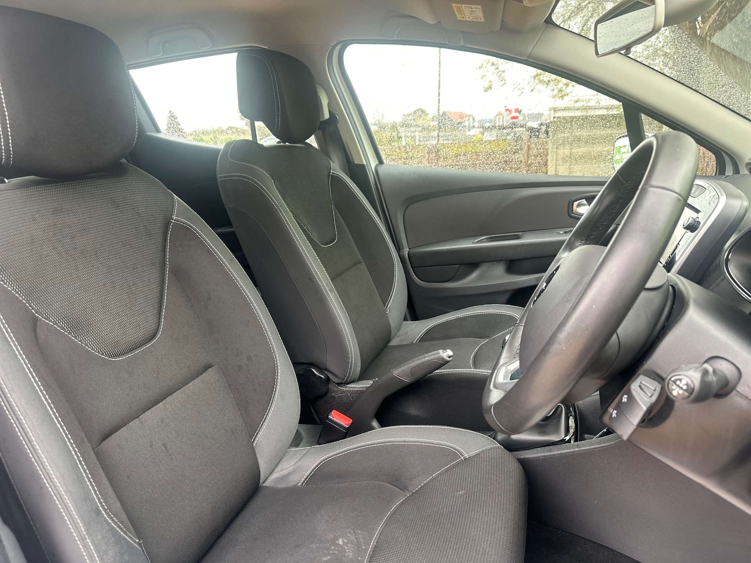 Used Renault Clio 2018 for sale - 76598439: Photo 13