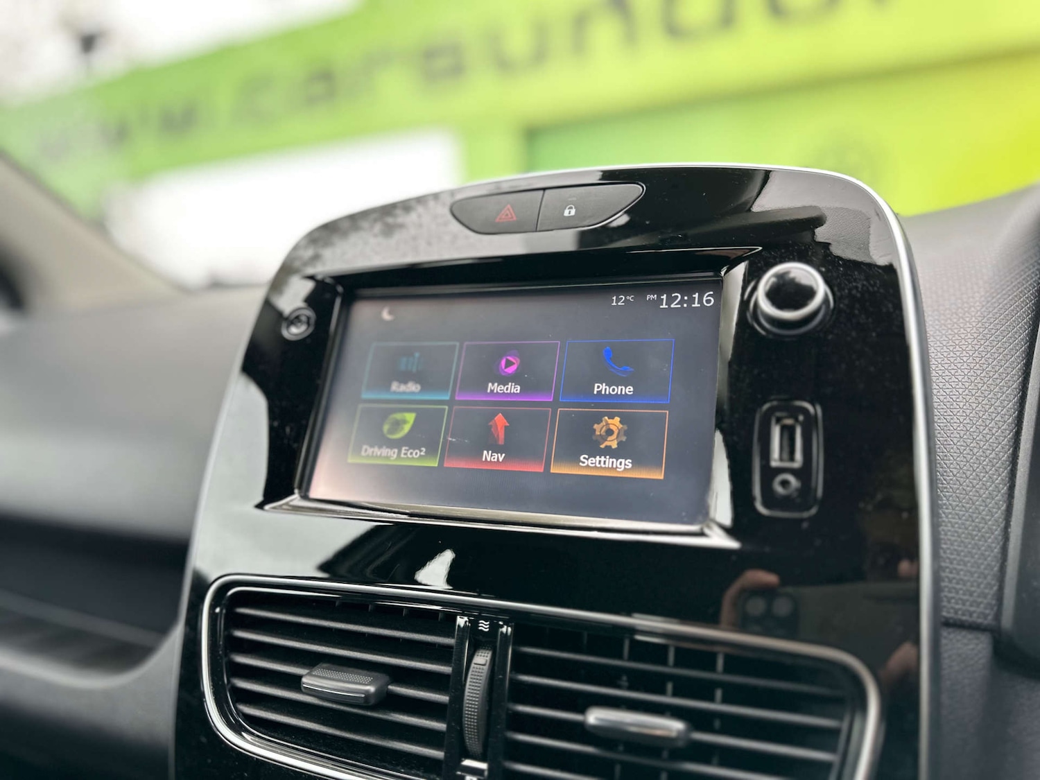 Used Renault Clio 2018 for sale - 76598439: Photo 18