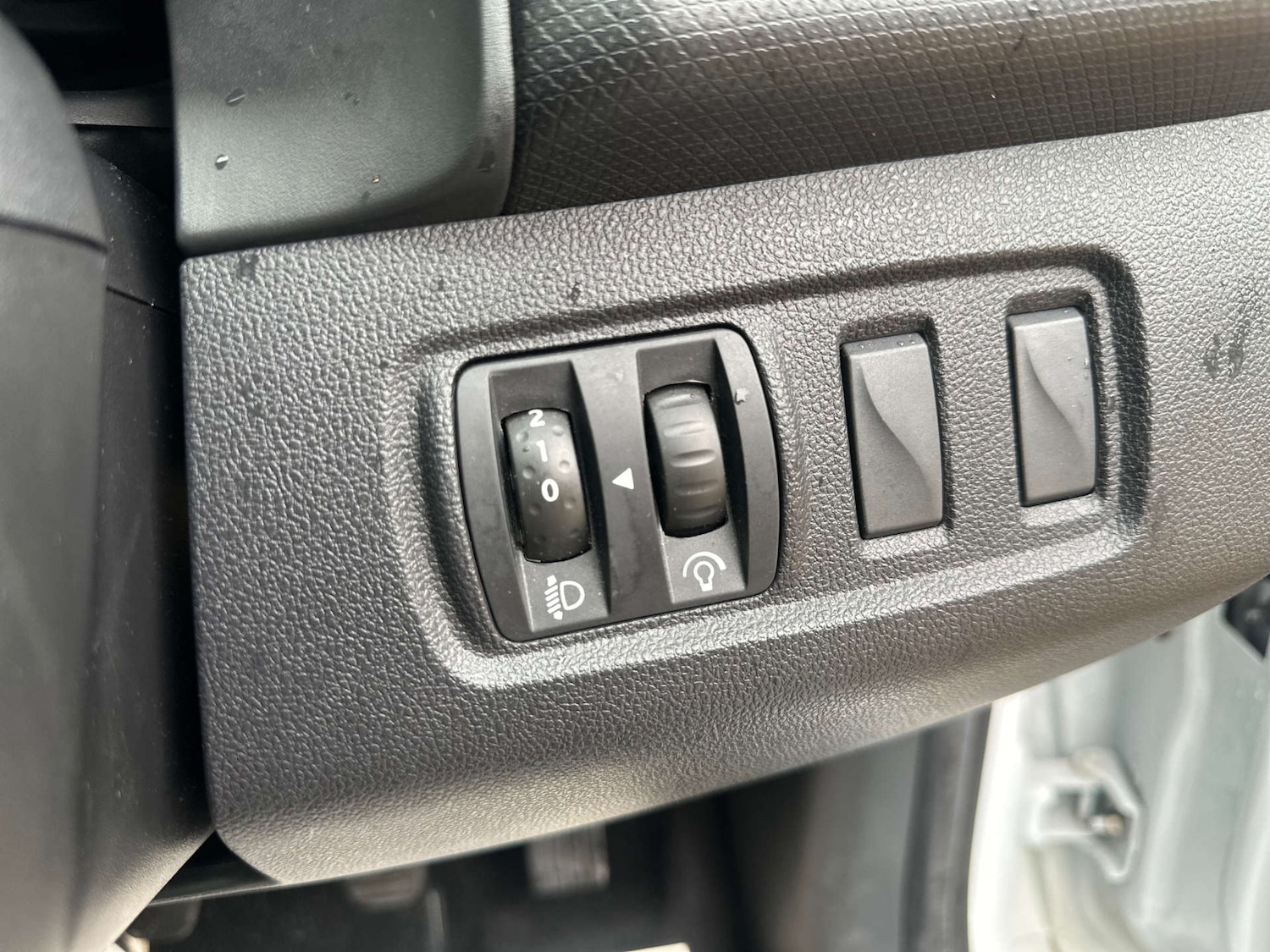 Used Renault Clio 2018 for sale - 76598439: Photo 31