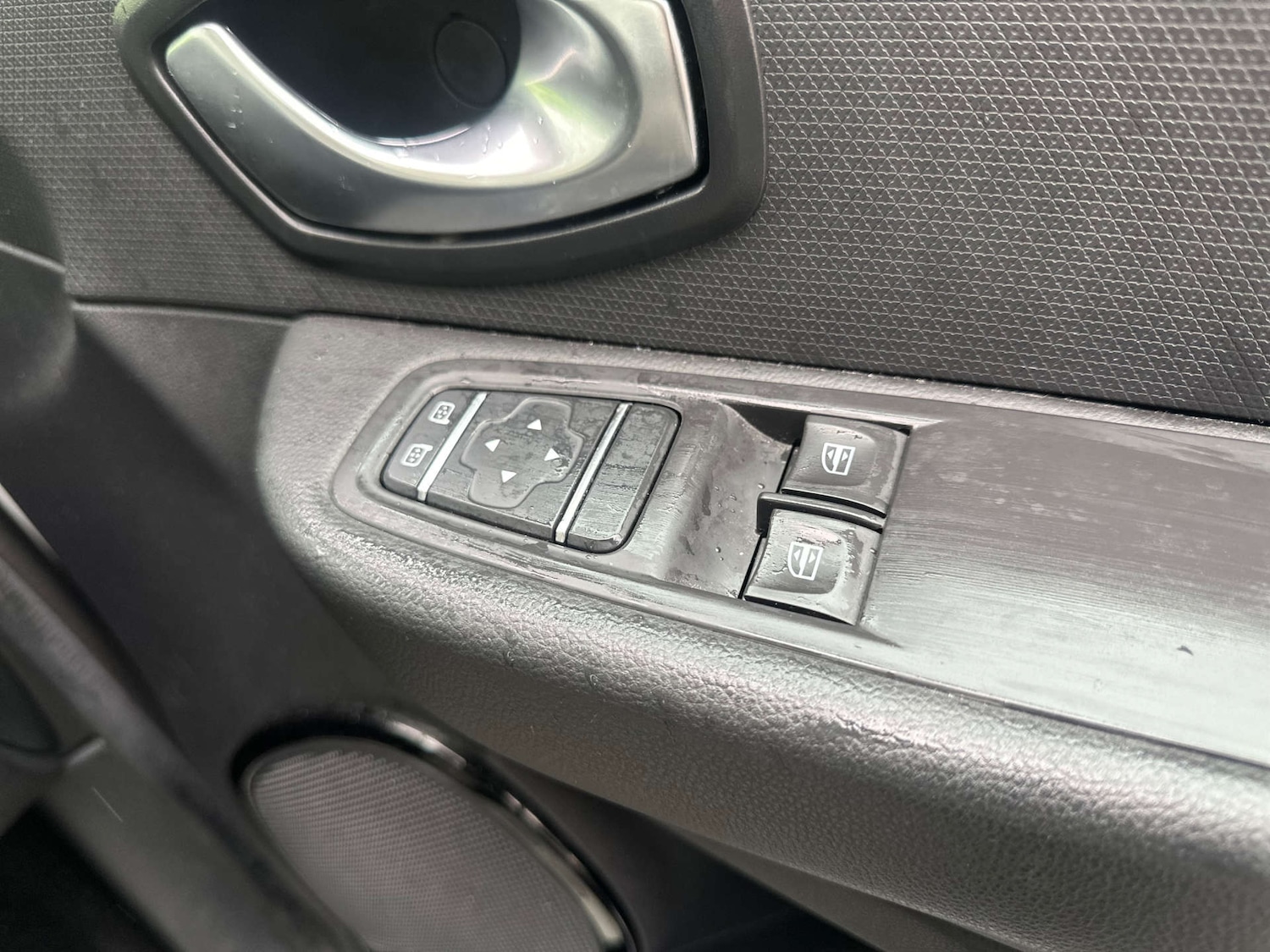 Used Renault Clio 2018 for sale - 76598439: Photo 36