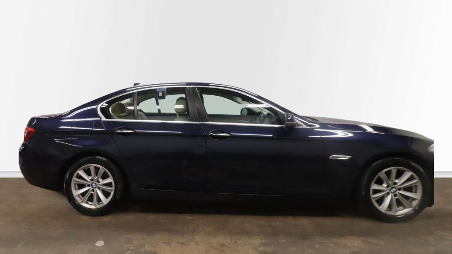 Used BMW 5 Series 2013 for sale - 76910589: Photo 12