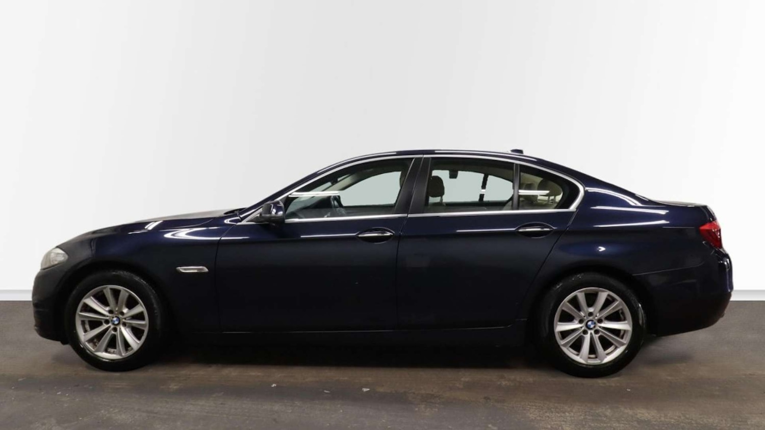 Used BMW 5 Series 2013 for sale - 76910589: Photo 13