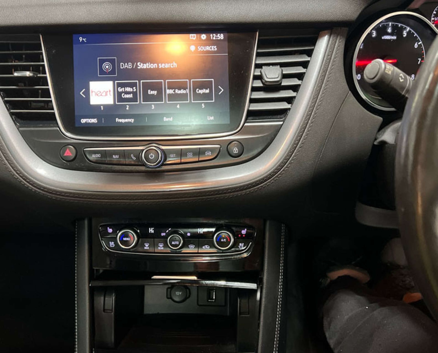 Used Vauxhall Grandland X 2018 for sale - 77720487: Photo 2