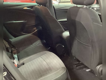 Used Vauxhall Astra 2017 for sale - 77482406: Photo