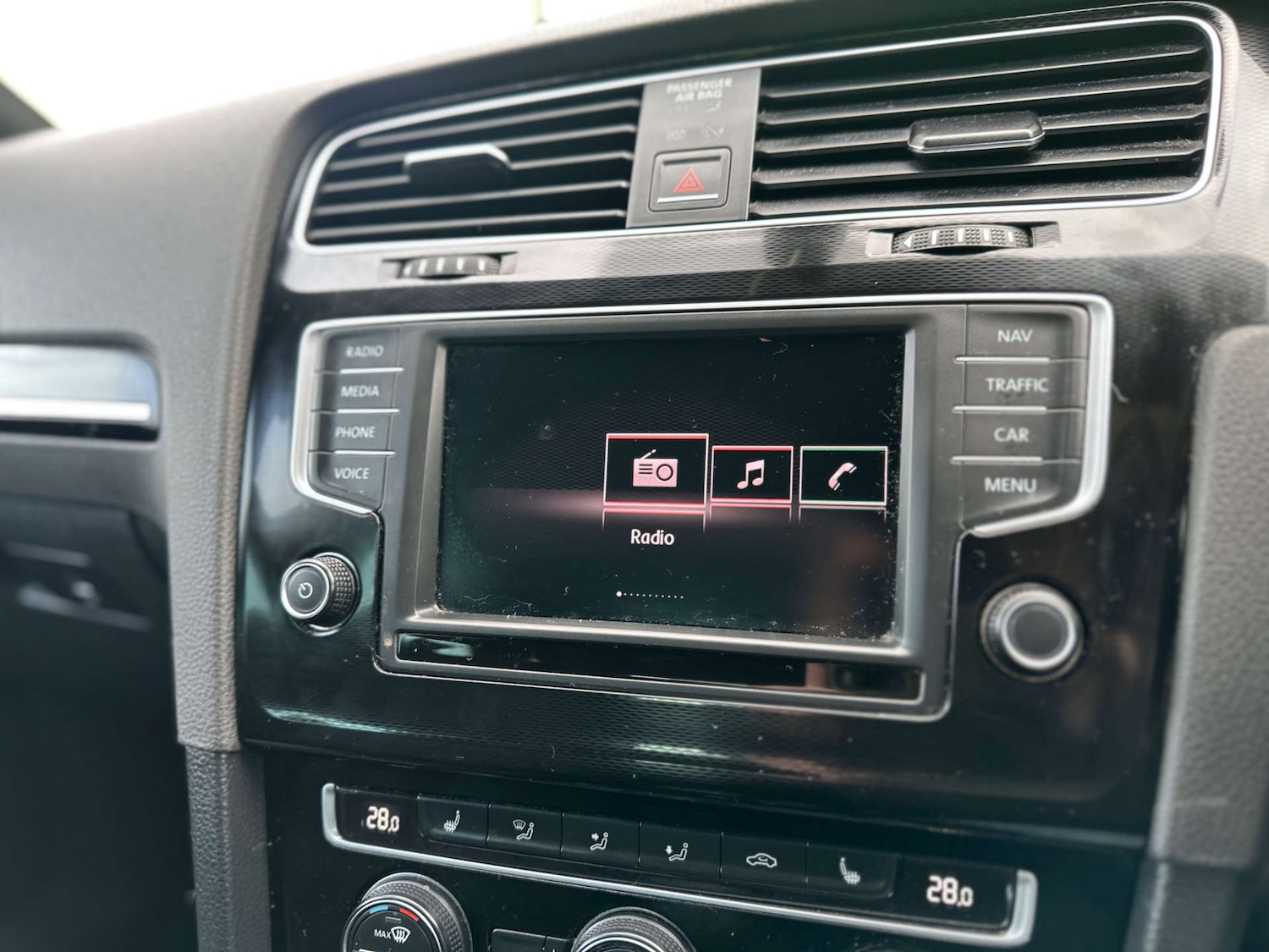 Used Volkswagen Golf 2016 for sale - 77482403: Photo 24