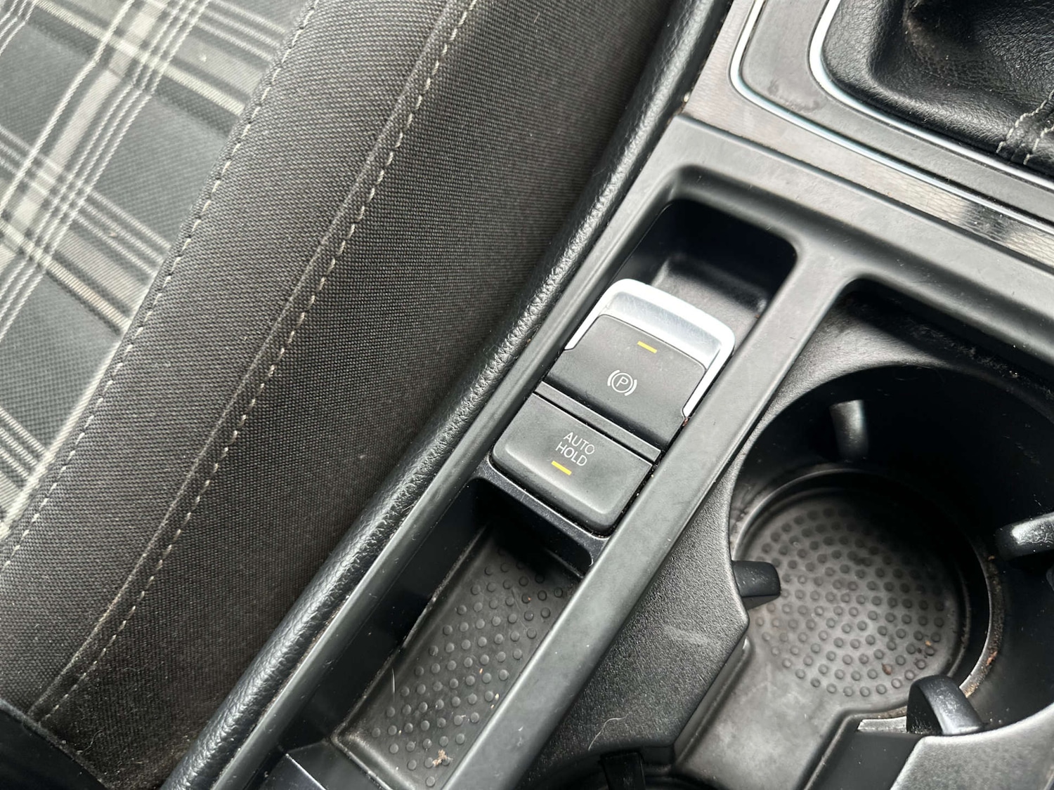 Used Volkswagen Golf 2016 for sale - 77482403: Photo 32