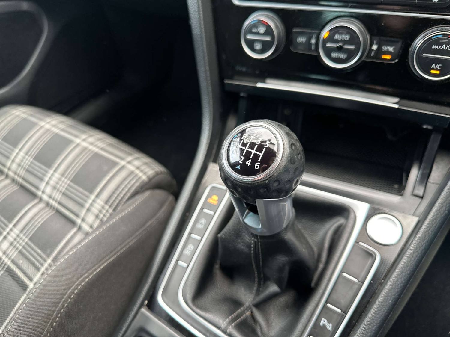 Used Volkswagen Golf 2016 for sale - 77482403: Photo 33