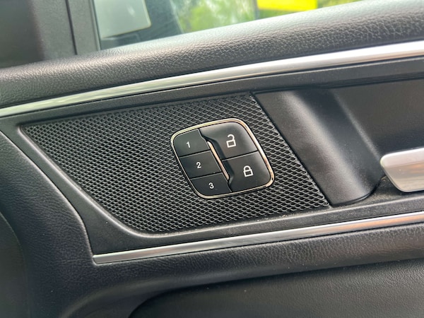 Used Ford S-Max 2017 for sale - 75542279: Photo 33