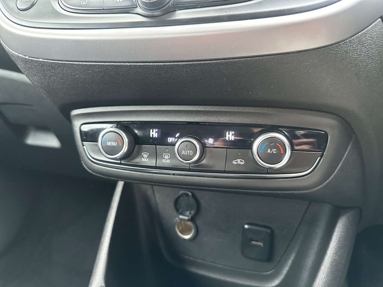 Used Vauxhall Crossland X 2018 for sale - 77446386: Photo 24