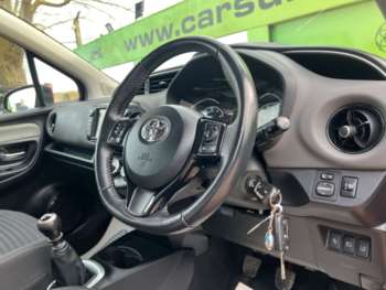 Used Toyota Yaris 2018 for sale - 73779091: Photo
