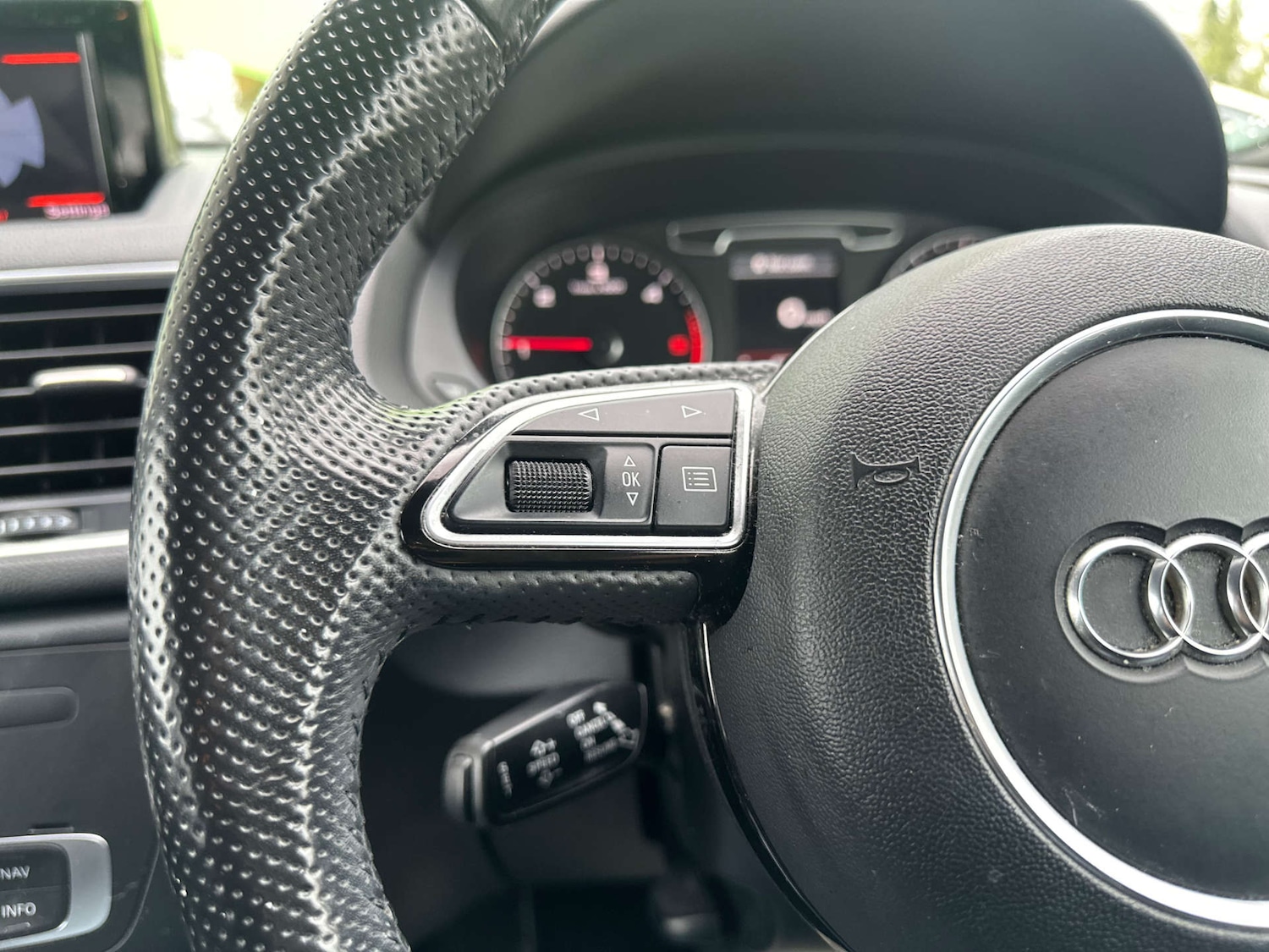 Used Audi Q3 2014 for sale - 76628243: Photo 20