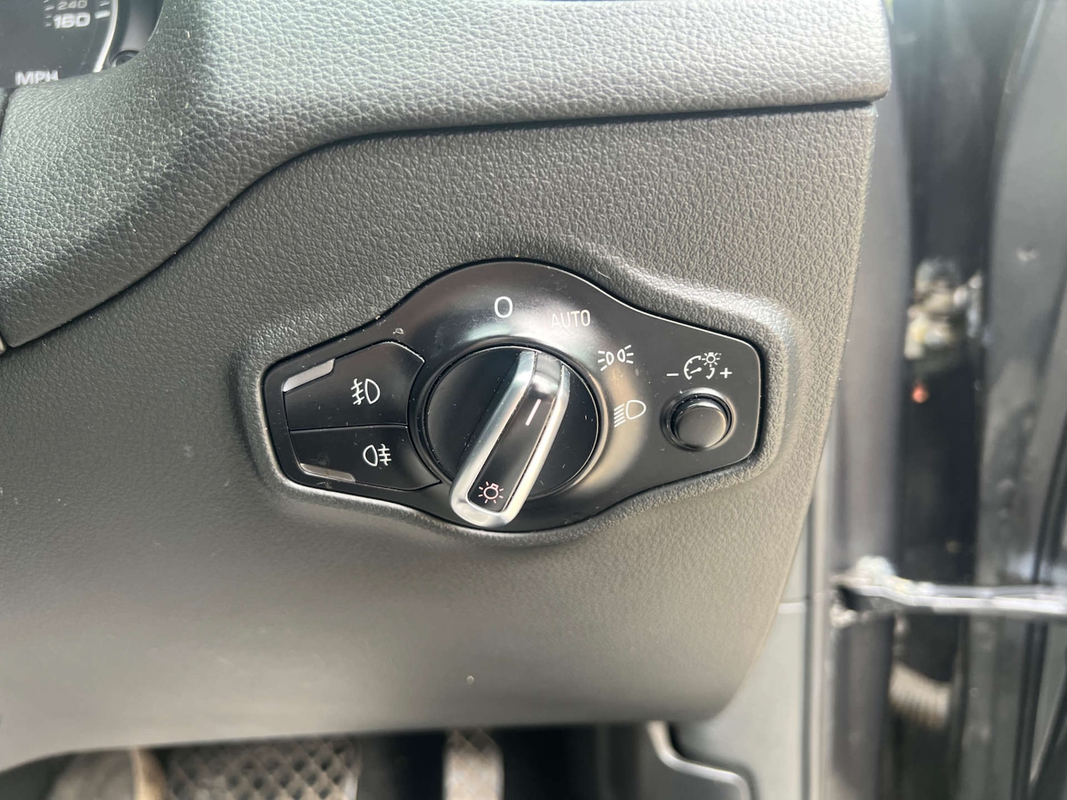 Vehicle 29