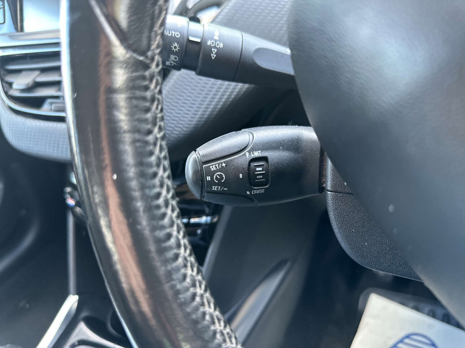 Used Peugeot 2008 2014 for sale - 78011117: Photo 26