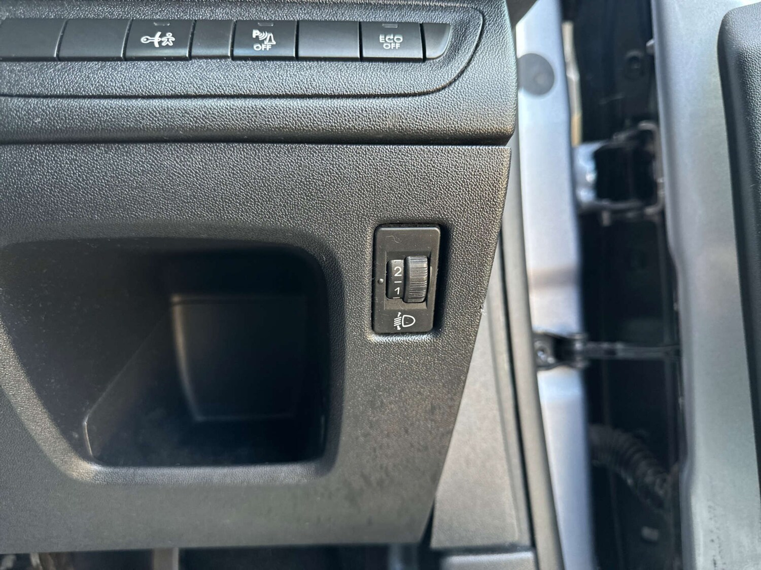 Used Peugeot 2008 2014 for sale - 78011117: Photo 27