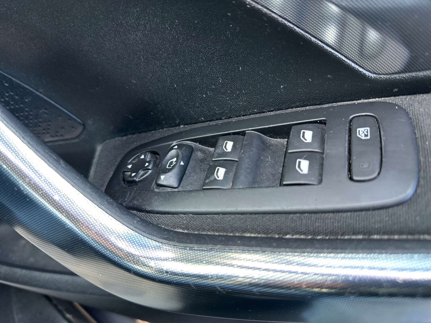 Used Peugeot 2008 2014 for sale - 78011117: Photo 32