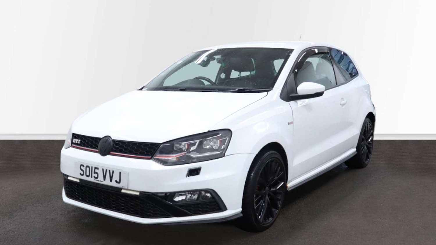 Used Volkswagen Polo 2015 for sale - 77318470: Photo 2