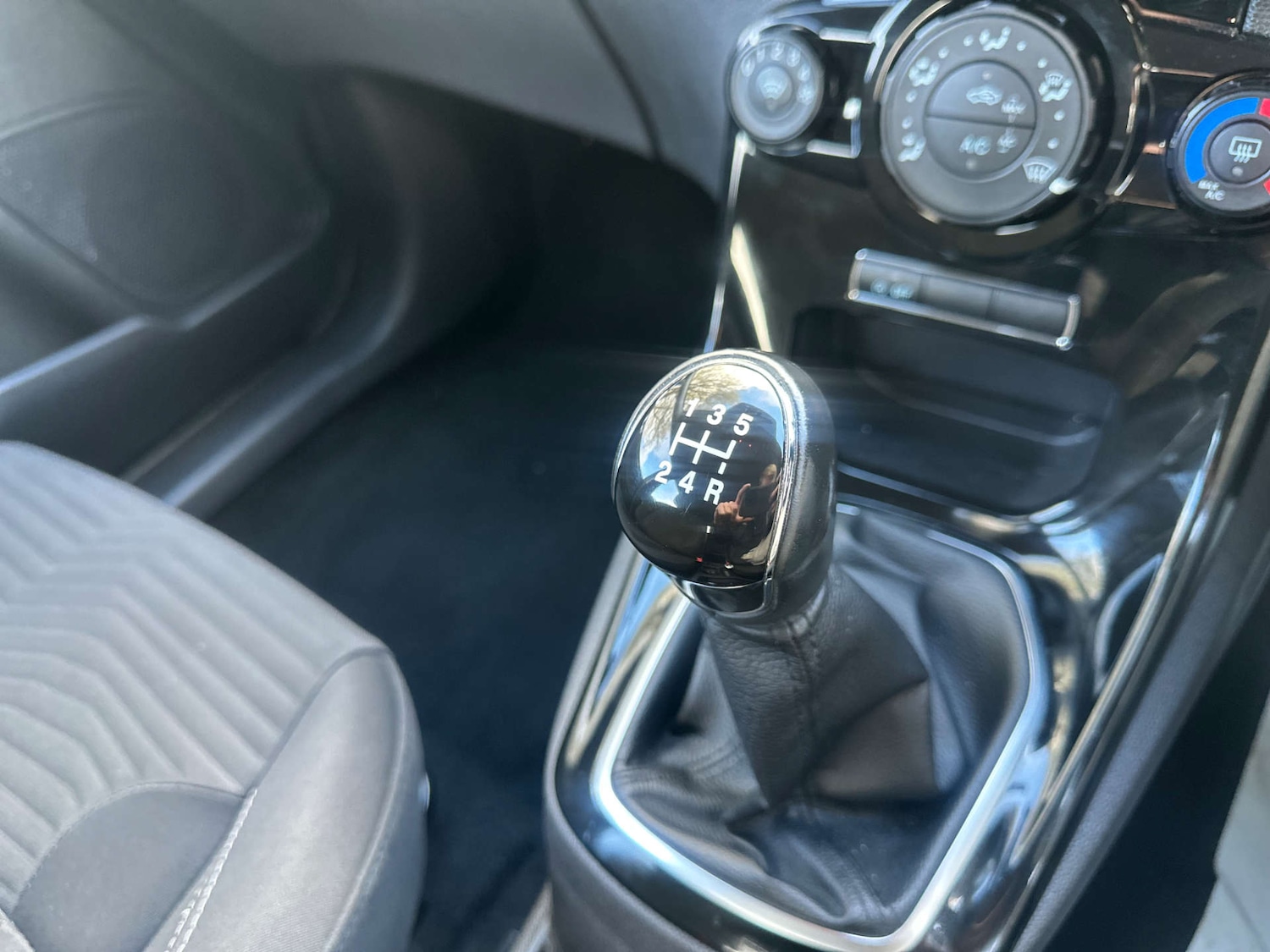 Used Ford Fiesta 2017 for sale - 76698004: Photo 25