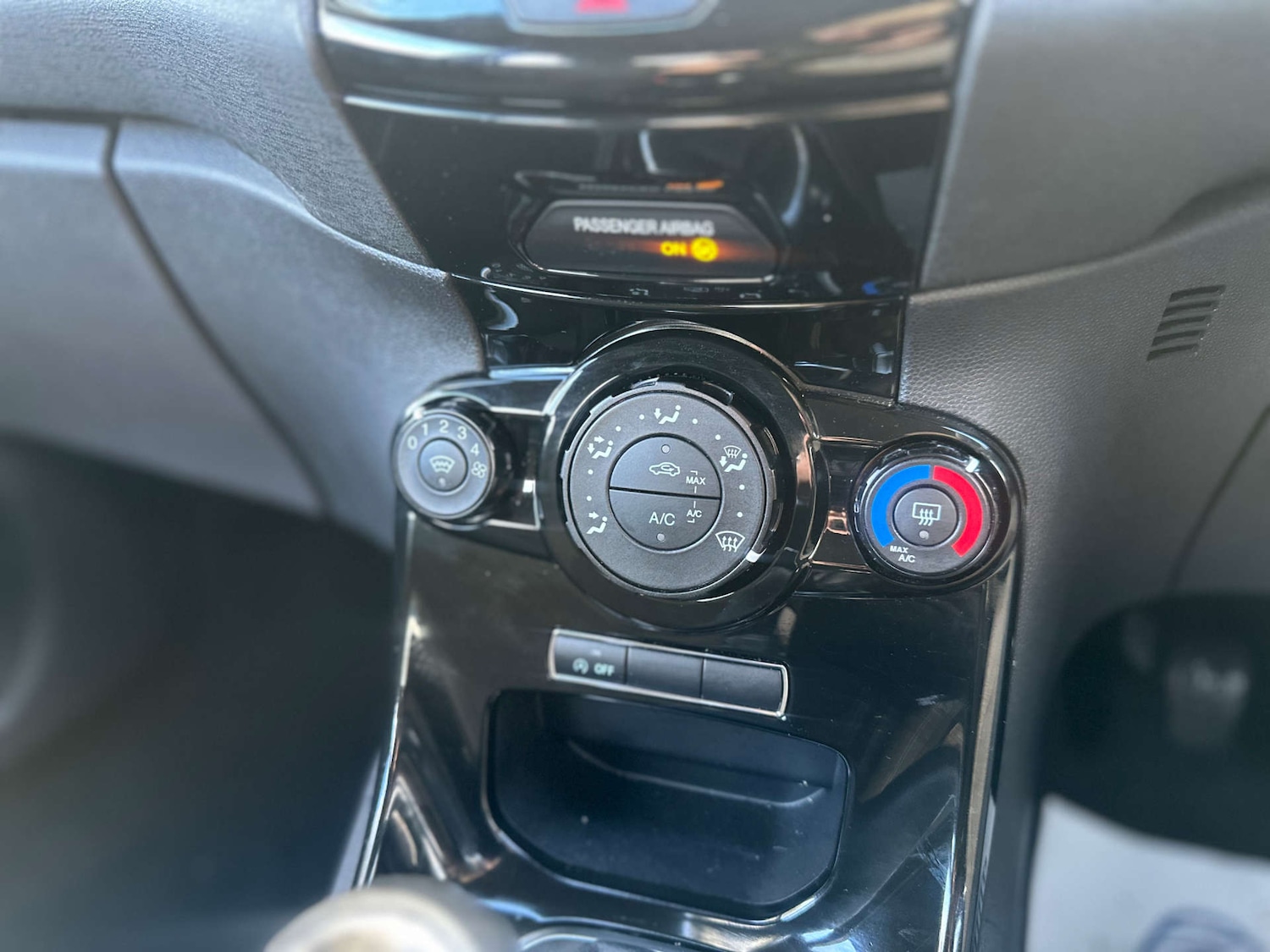 Used Ford Fiesta 2017 for sale - 76698004: Photo 27