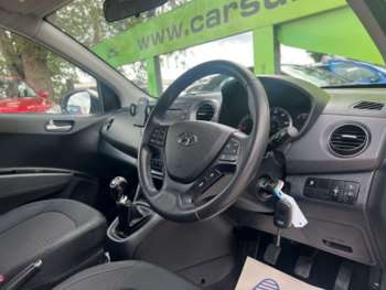 Used Hyundai i10 2018 for sale - 74674618: Photo
