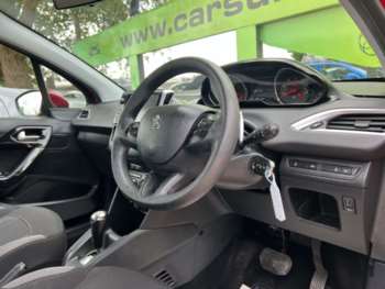 Used Peugeot 208 2015 for sale - 74688444: Photo